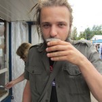 Netīši uzietā Čerņihivas tirdziņā dabūju svaigu kvasu, mmmm. Pa lēto arī. Čerņihiva Ukraina