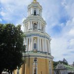 Pečerska Lavras zvanu tornis. Viss Pečerska Lavras komplekss skaitās par vienu no kurtākajām pareizticīgo štellēm. Tur, ja kas, apakšā atkal ir alas, kuras izraka tas pats džeks(Antonijs), kas Čerņigovā. Sākumā viņš izraka te, bet sanāca pārāk daudz mūku dzīvot kopā ar viņu. Tad viņš izraka citas alas bišķiņ nostāk, viņam gribējās vienam mūkoties, bet tur atkal sanāca daudz ļaužu. Tad viņš notinās uz Čerņigovu, izraka tur savas alas un nodzīvoja līdz mūža beigām. Kijeva