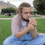 Reku es, Žīdu laukumā. Parīze