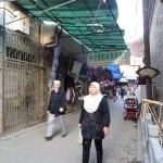 Reku ķīnieši, kas izliekas par arābiem.