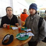 Nolemjam doties uz tirgus restorānu baudīt vietējo virtuvi.