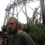 Kamēr festivāls vēl nav iesācies, ātri atbraucām uz walibi atrakciju parku netālu no briseles. Pukkelpop festivāls Haselta Beļģija