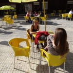 Starp lekcijām tajā pašā snack-bārā uz brītiņu satikām Elīnu, pēc tam veikli devāmies pētīt Faru.