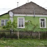 Skaista zaļa mājiņa.