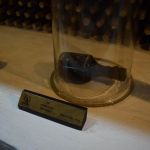 Šis ir vecākais kolekcijas eksemplārs - 1902. gada Evreiesc de Paşti no Jeruzalemes. Par šo pudeli kāds amerikāņu kolekcionārs 1991. gadā vīna darītavai esot piedāvājis pus miljonu dolāru un četrus Kadiljakus, bet saimnieki lepni atteikušies. Jebkurā gadījumā - Kadiljaki ir ļoti interesanta valūta.
