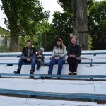 Pēc pusdienām aizgājām uz futeni. Vietējā Iskra uzņem Moldovas Florešti trešās spēcīgākās Moldovas līgas ietvaros. Futbols vispār diezgan skatāms, varbūt tāpēc, ka mūsējie (Iskra) uzvarēja ar četri pret nulli, bet vienalga. Citreiz Latvijas virslīgas spēles ir daudz mazāk skatāmas.