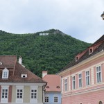 Brašovieši pat uzstellējuši Holivudas tipa uzrakstu kalna galā, tas taču vien jau kaut ko nozīmē!