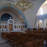 Arī iekšā viss kā glaunā birojā, tikai tādā zeltkaļu birojā, nevis parastajā.