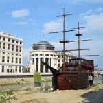 Re, vēl viens Skopje 2014 brīnums. Tagad Skopje izskatās pēc modernas Rietumeiropas pilsētas, ja?