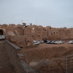 Re, re, re, atkal tādi Tuvie Austrumi kā teļļukā! Man šie ļoti patīk!