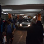 Kāds acīmredzot šodien nav paskatījies kalendārā! Ir taču piektdiena! Tirdziņš, nevis stāvvieta! Tirdziņš!!!