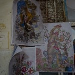 Reku tepiķu veidotāju veikals. Te nepārdod tepiķus, bet gan visu nepieciešamo tepiķa uzaušanai. Piemēram, šādas bildītes. Uz milimetru papīra katrā punktā norādīta pareizā krāsiņa. Bildes pieejamas visdažādākās - sākot ar klasiskiem motīviem un beidzot visādiem šādiem arābu vīriem un multeņu varoņiem.