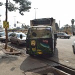 Tā, svētdienas rīts, tas nozīmē, ka drīz jau likšu jūs mierā, mani dārgie biedri. Šeit rādu, kā pussmagā automobiļa šoferis izdekorējis savu spēkratu par godu Ašurai. Imams Huseins kā dzīvs!