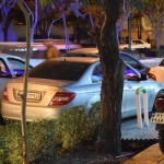 Re, re, re, Mersedess! Tas ir liels retums! Irāņi runā, ka, ieraugot mersedesu, var ievēlēties vēlēšanos, un tā noteikti piepildīšoties! Labi, labi, patiesībā neviens tā nerunā. Bet varētu! Jo ieraudzīt mersedesu tiešām sanāk retāk, nekā, piemēram, divus vienādus blakus esošus ciparus pulkstenī.