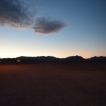 Lielākā atšķirība - ceļa vietā tuksnesis.