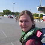 Urā, Pakistāna! Pirmajā brīdī liekas, ka te ir pārāk glauni priekš Pakistānas, ka atkal mūsu priekšstati par šo zemi ir bijuši aplam greizi. Izskatās kā Eiropas dienvidos - viss tāds skaists, tīrs, zaļš. Bet varu bišķiņ pačukstēt priekšā - vēlāk (nākamnedēļ) uzzināsim, ka Pakistāna ir tieši tik traka (vai pat trakāka), kā bijām iedomājušies.