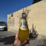 Bazilika sēklu dzēriens ar mango garšu! Tāds bija diezgan dārgs, bet nevarēju nepamēģināt. Ļoti garšīgs arī, bet, kad palasīju sastāvu, tad bišķiņ bēdīgi. Ā, vēl arī pudelītei virsū rakstīts "Made in Thailand", tā kā šo bildi būšu ielicis galīgi nepareizā nodaļā. Gan jau Taizemē saskaršos ar tādiem vēl, cerams, daudz lētākiem. Bet vispār visiem iesaku bazilika sēklu dzērienu, aha.