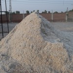 Reku šķiedra jau atdalīta, palikušas pāri tikai sēklas. No šķiedras gatavo dziju, kokvilnas audumu, vati, etc, bet no sēklām izspiež eļļu, kuru pēc tam lieto pārtikā. Es nekad agrāk, šķiet, nebiju dzirdējis par tādu lietu kā kokvilnas eļļa, bet, re - izrādās, ir! Ā, un to, kas paliek pāri pēc eļļas izspiešanas, to izlieto dzīvnieku barībā. Bezatkritumu ražošana, tā teikt.