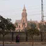 Iznākam no parka - priekšā pavisam parasta baznīca. Nu, varbūt ne pavisam parasta Pakistānai, bet, nu, tu saproti. Bet, paga, paga, paskatīsimies tuvāk!