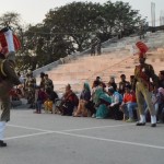 Šis jau ir bišķiņ par traku! Šim vīram tiešām vislielākie komplimenti, malacis!