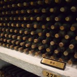 Angelas sāncensis Vladimirs nav gatavs zaudēt nevienā kaujā - arī glabājamo vīna pudeļu skaitā.