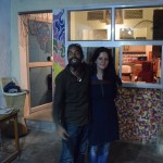 Sukha ļoti priecīgs bildējas ar savu "sievu". Starp citu, bez visiem parastajiem ēdieniem, galdā tika likta arī kaņepju kūka, tāda, ko parasti mēdz saukt par space cake. Es gan nenoprovēju, bet ļaudis teica labus vārdus. Tādu gan nemēģiniet gatavot, nav nekādas vajadzības, labi? Narkotikas ir sliktas!