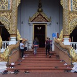 Ieeju sargā divi zelta pūķi, bet...